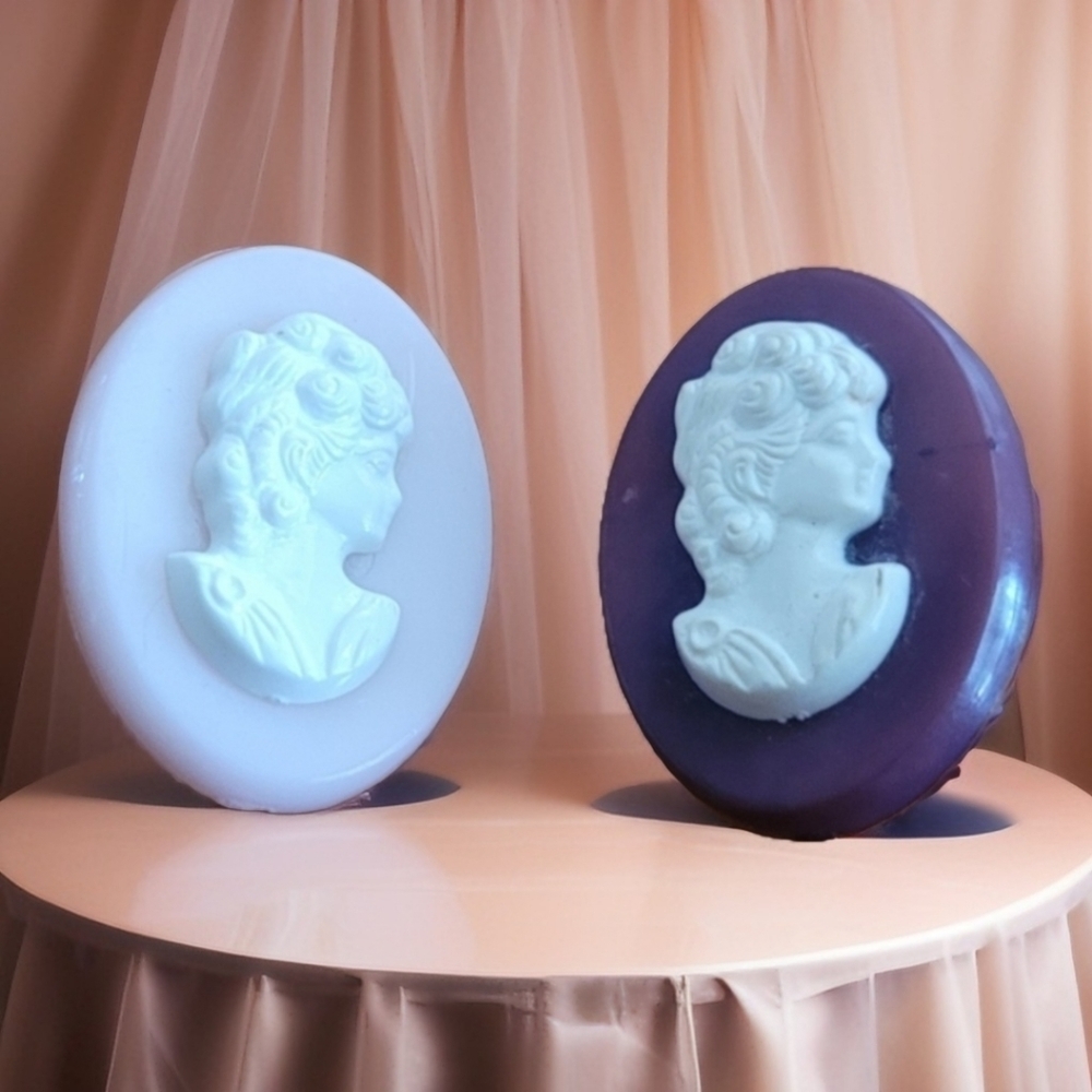 Vintage Style Cameo Brooch Pin Set Purple and Lavender Victorian Portrait 2pc‎